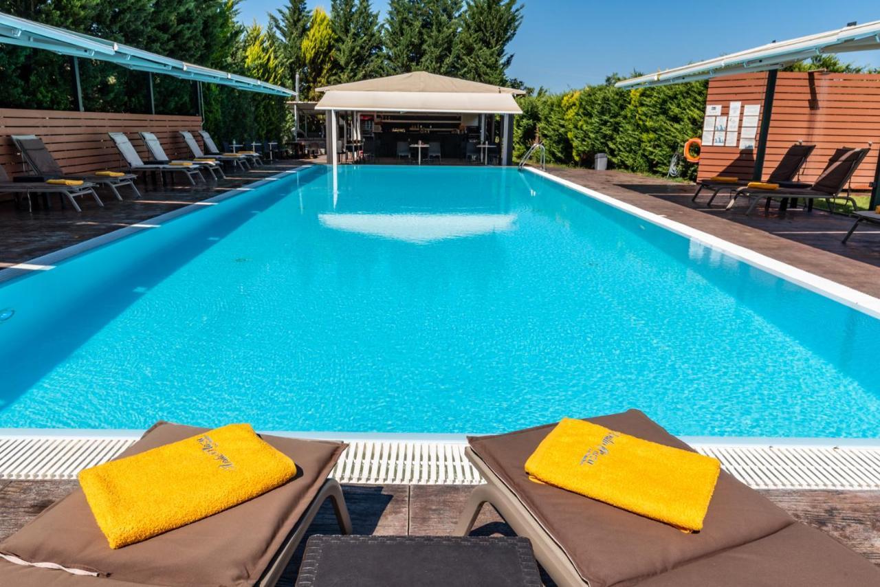 Anilio Plaza Aparthotel Zacharo Ngoại thất bức ảnh