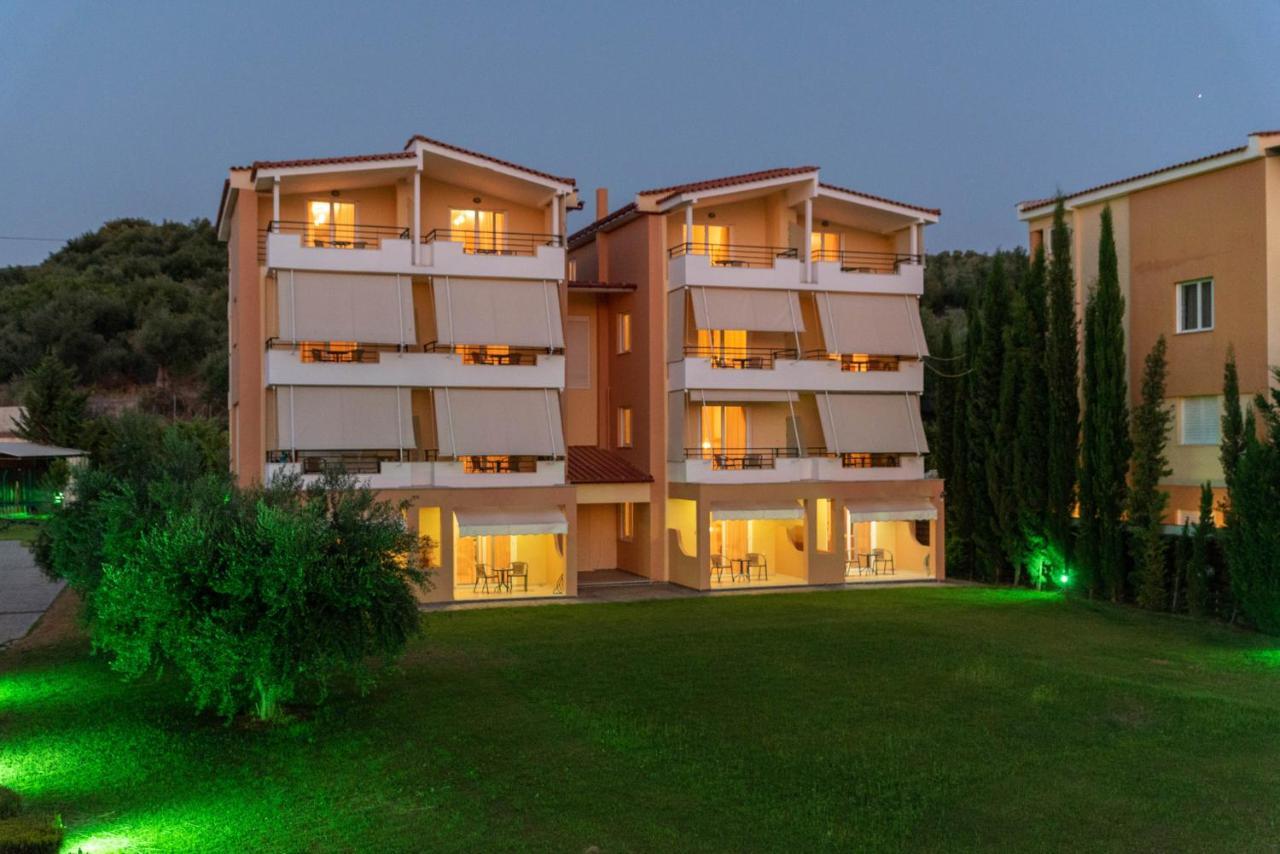 Anilio Plaza Aparthotel Zacharo Ngoại thất bức ảnh